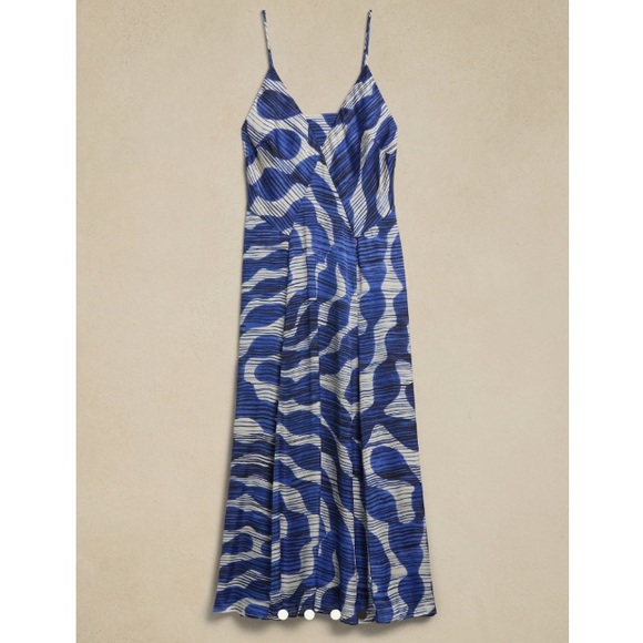 Banana Republic - Satin Bandeau Maxi Dress - Picture 5 of 9